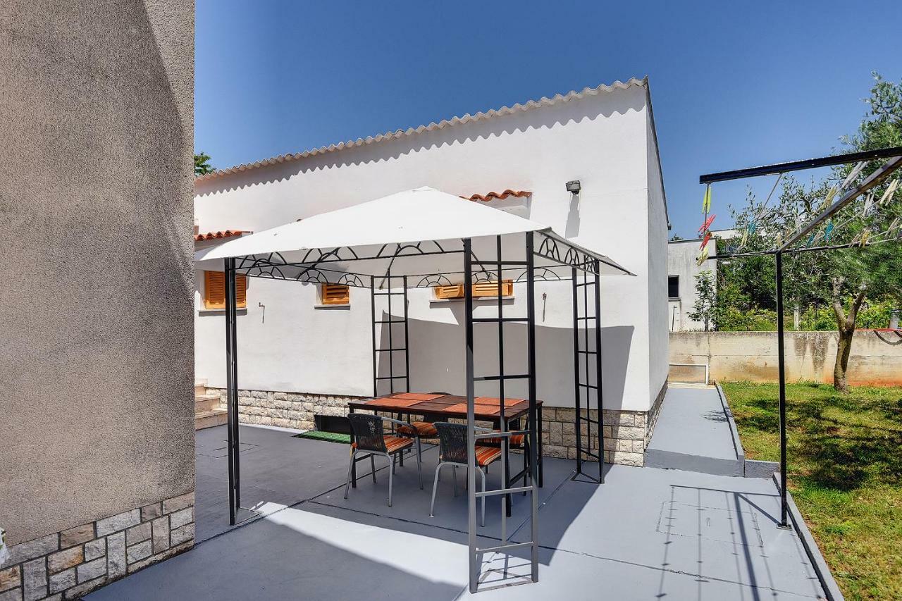 Holiday Home Mihael Medulin Exterior foto