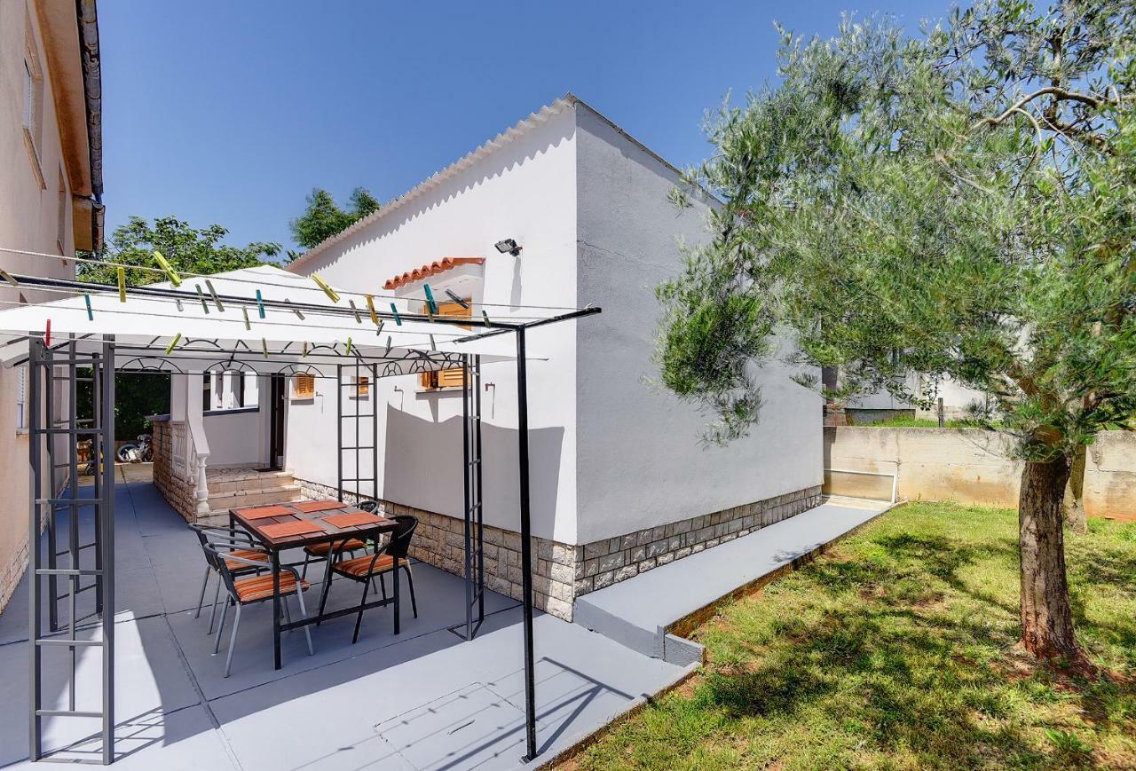 Holiday Home Mihael Medulin Exterior foto